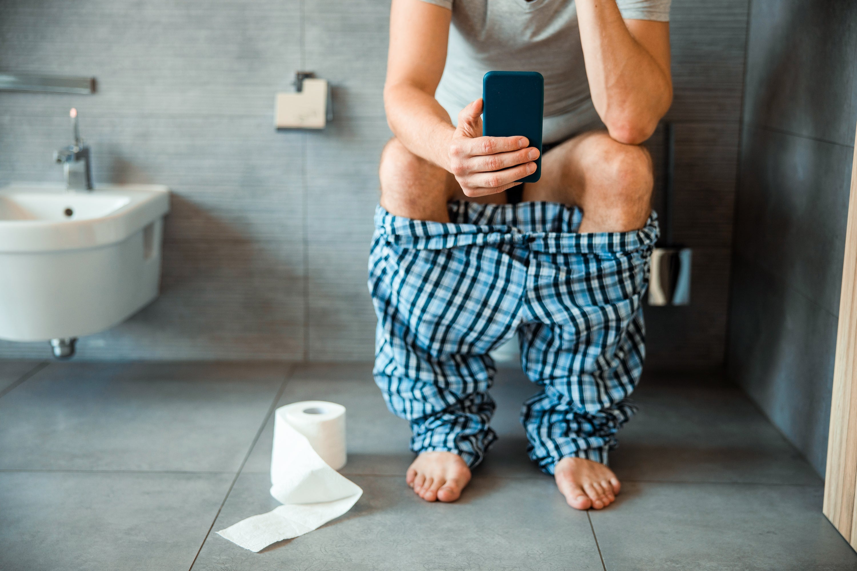 Endless Wiping After Pooping? Here are 5 Reasons You Can’t Get Clean